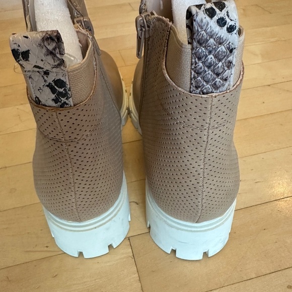 Like NEW Journey Jeeva Block heel boots, 10  PG1415 - Picture 4 of 6